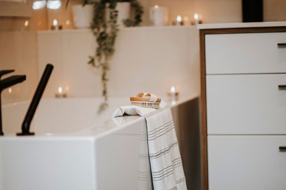 Détail design intérieur salle de bain