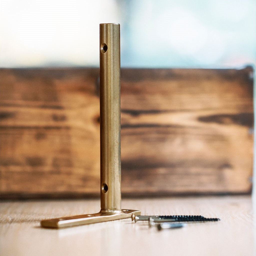 Le support à tablette en métal or mat – Image 3