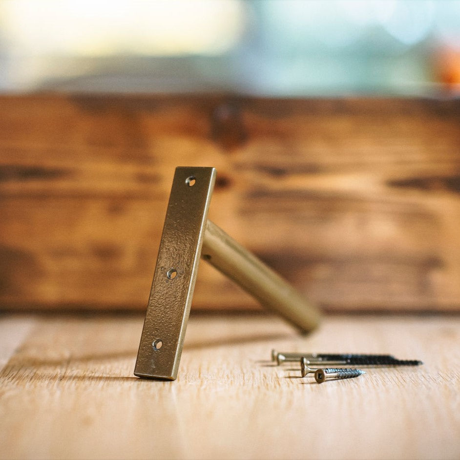 Le support à tablette en métal or mat – Image 2