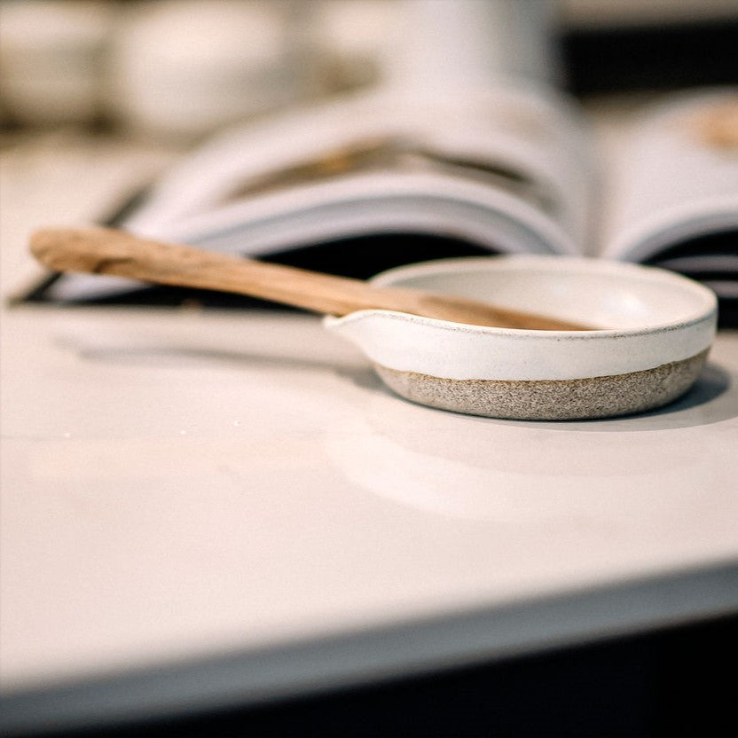 Le repose-cuillère en céramique – Image 3